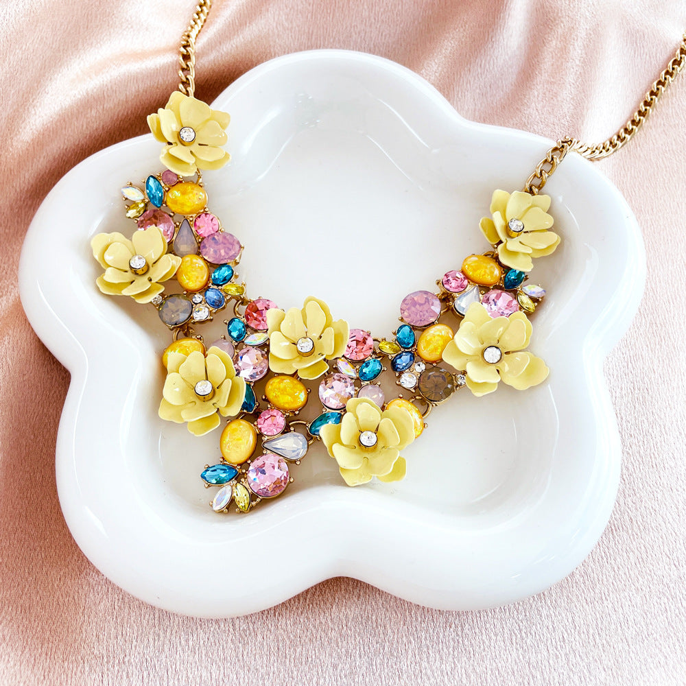 Colorful Three-dimensional Flower Mosaic Necklace