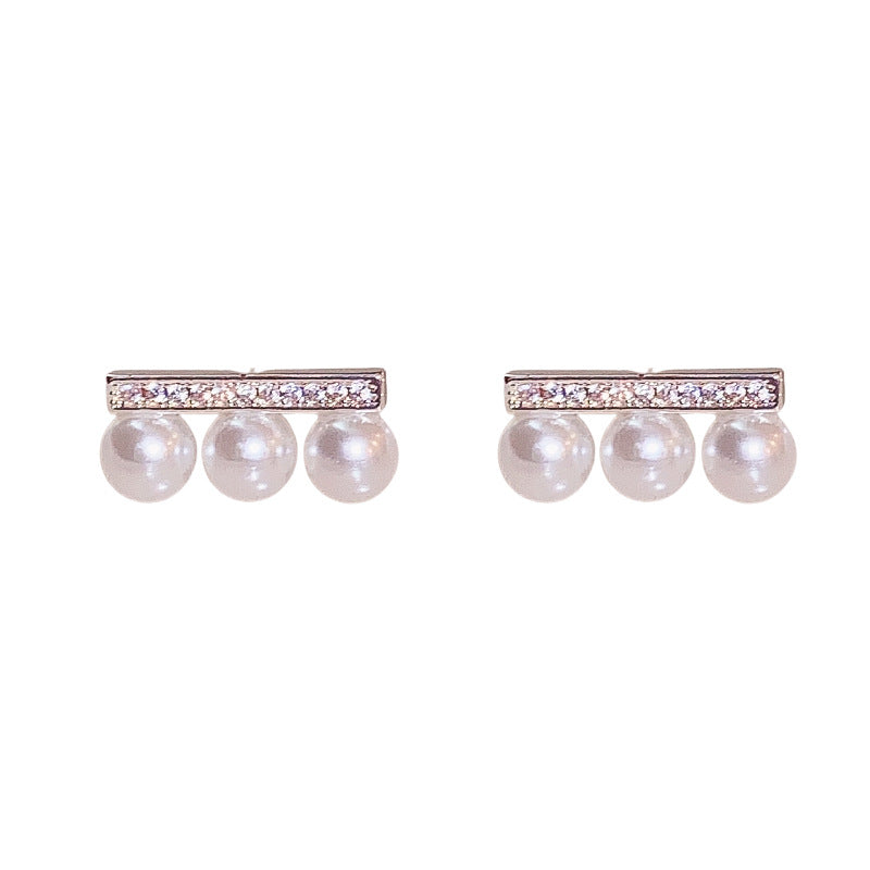 Silver Needle Pearl Earrings