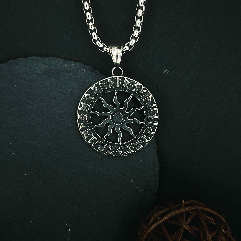 Sun Wheel Flower Vintage Necklace