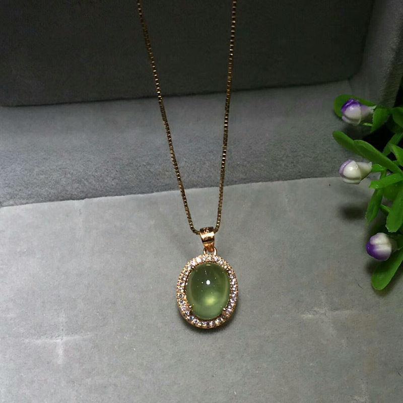 Short Prehnite Necklace
