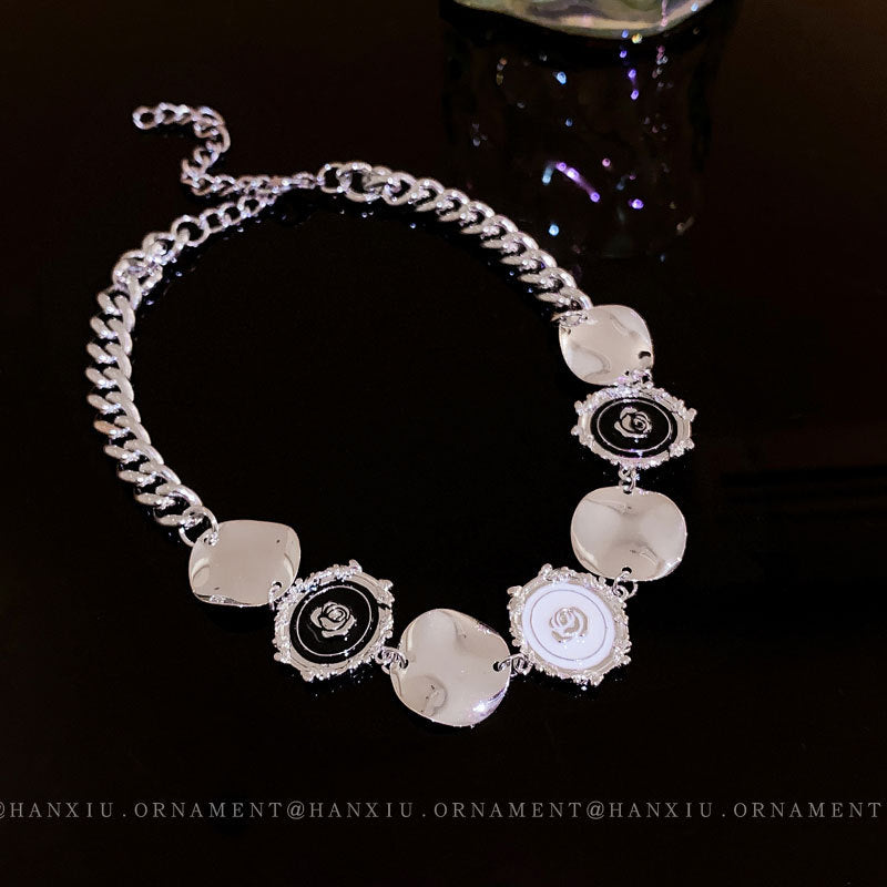 Irregular Round Sequin Necklace