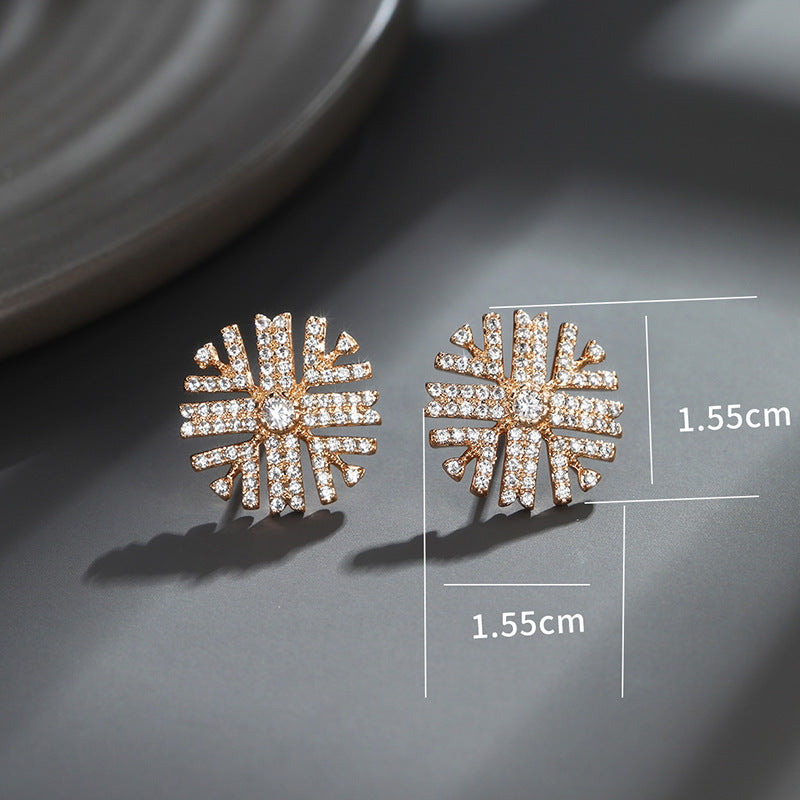 Micro-encrusted Zircon Snowflake Stud Earrings for Women