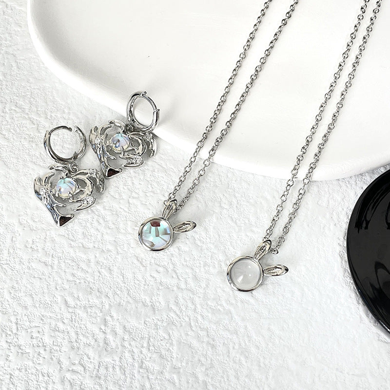 Vintage Hollow Heart Zirconia Earrings