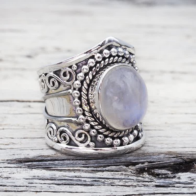 Bohemia Vintage Natural Moonstone Ring