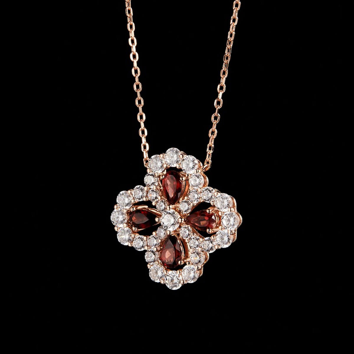 Hollow Four-leaf Clover Ruby Moissanite Chain