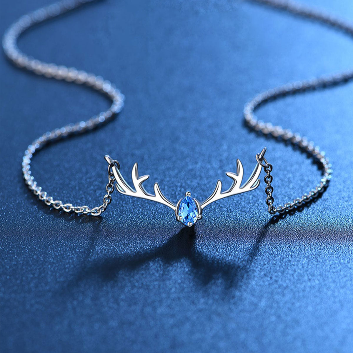 White Gold Santa Aquamarine Gem Elk Shape Necklace