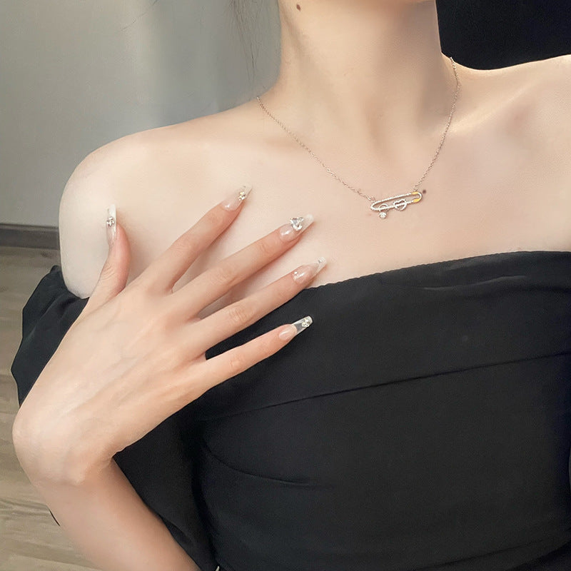 Niche Design Fashion Pin Love Necklace