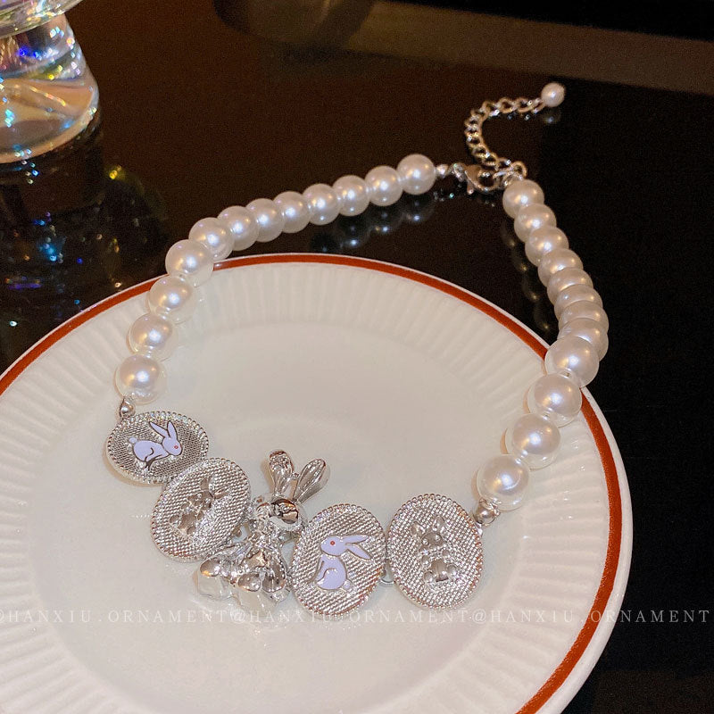 Drip Oil Spliced Bunny Pearl Necklace