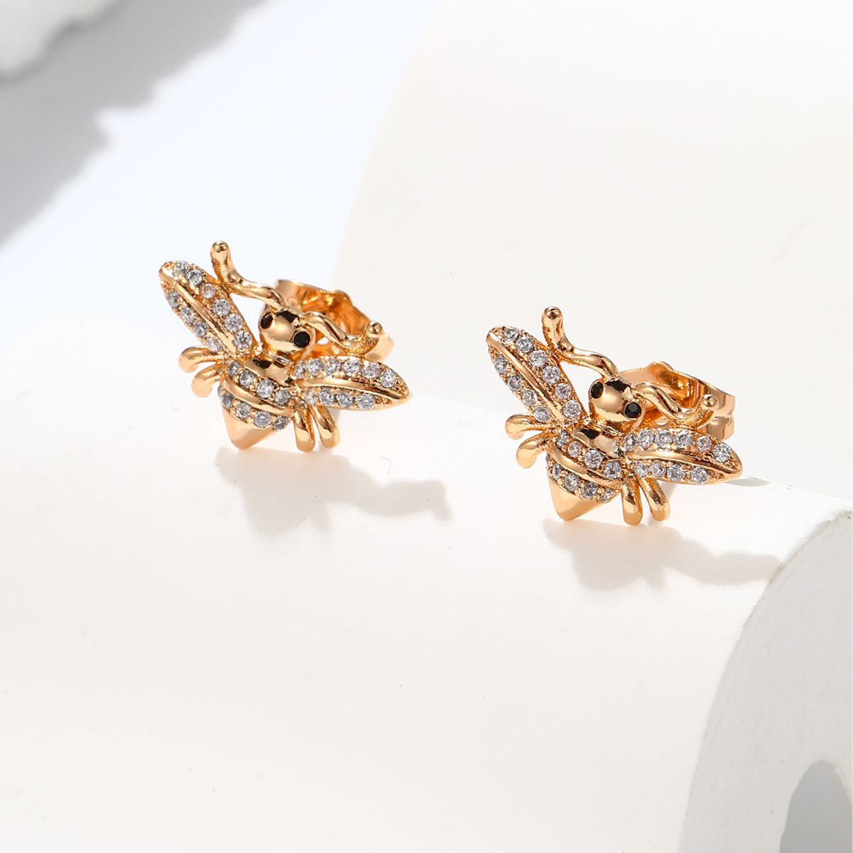 Light Luxury Fashionable Zircon Bee Earrings for Women