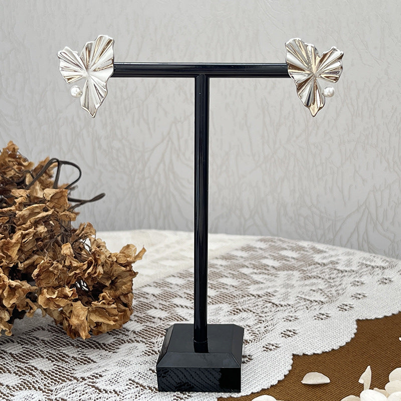 Ruffled Heart Pearl Fashion Stud Earrings