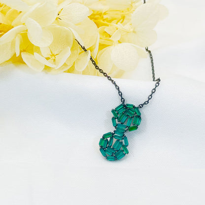 Number 8 Shape Green Zircon Earrings