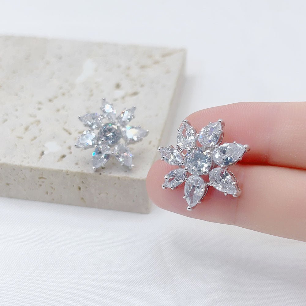 Seven Petal White Zircon Inlaid Stud Earrings