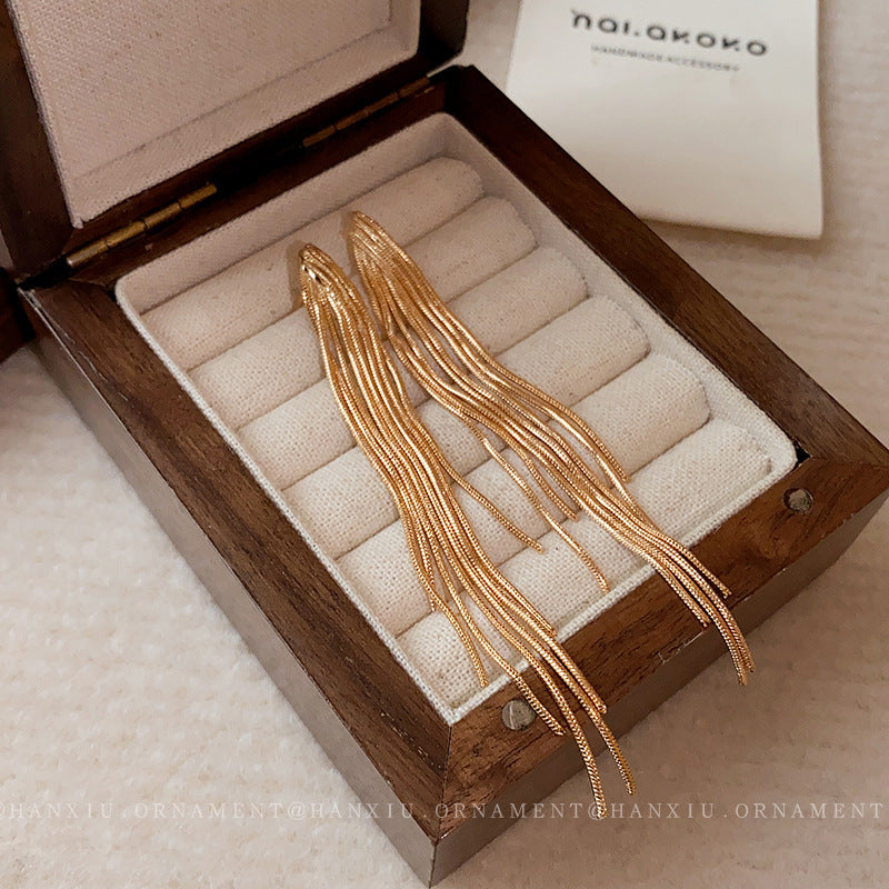 Silver Needle V-tassel Earrings