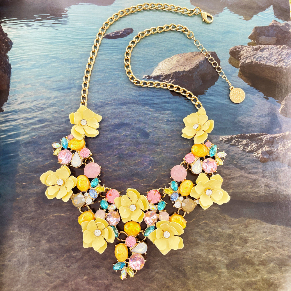 Colorful Three-dimensional Flower Mosaic Necklace
