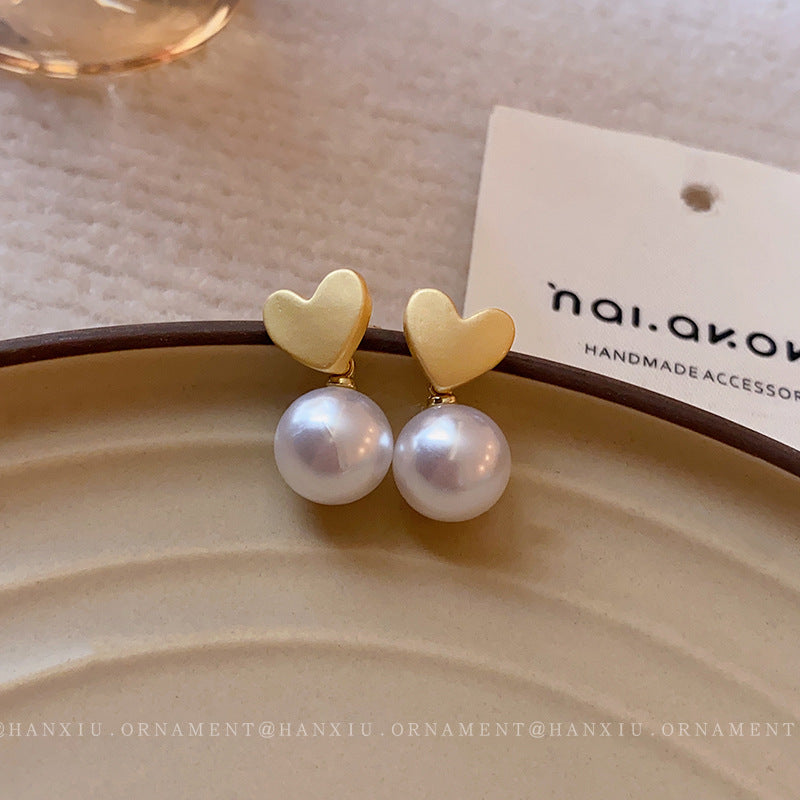 Silver Needle Heart Pearl Earrings