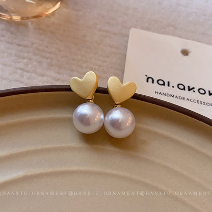 Silver Needle Heart Pearl Earrings
