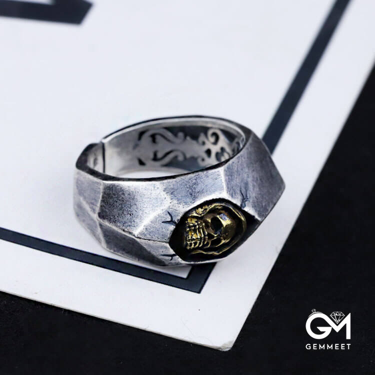 Vintage Cracked Skull Ring