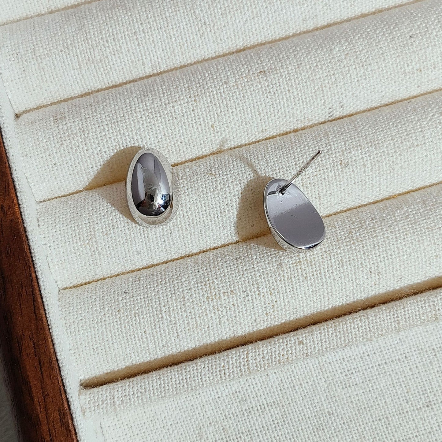 Small Fragrance Delicate Niche Design Earrings