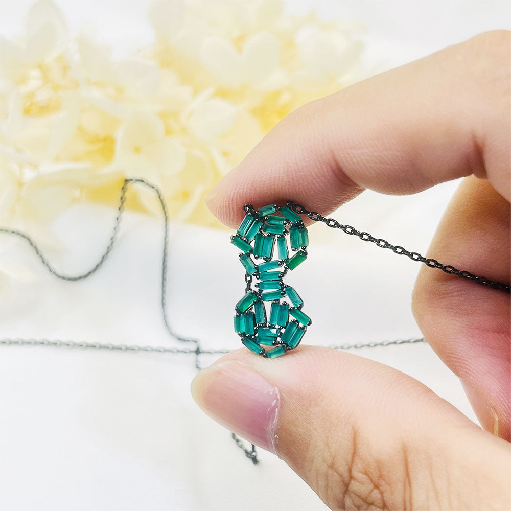 Number 8 Shape Green Zircon Earrings