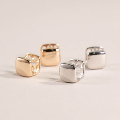 Minimal Square Geometric Commuter Studs