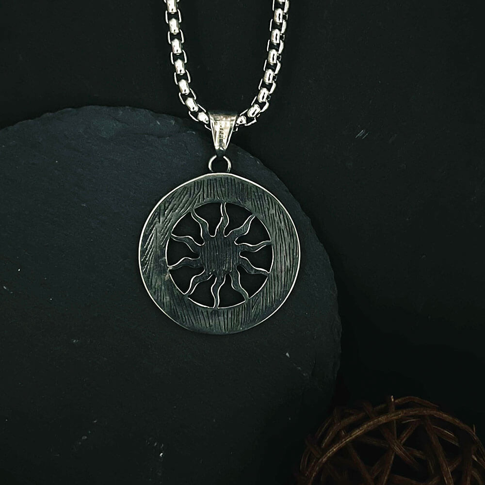 Sun Wheel Flower Vintage Necklace