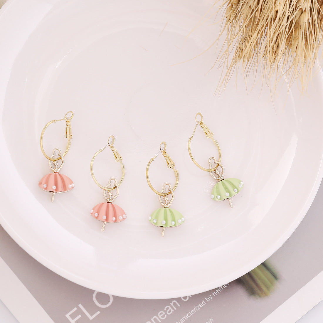 Swan Dance Fashion Personality Stud Earrings