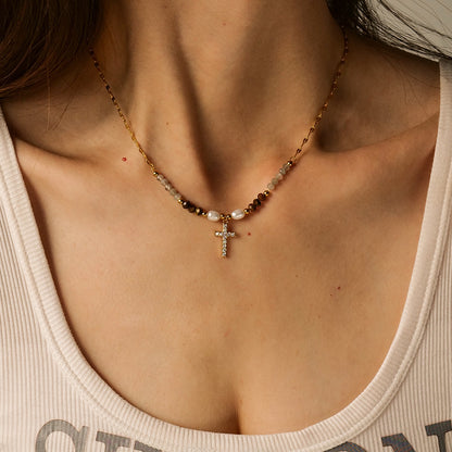 Simple and Versatile Pearl Set Zirconium Cross Necklace