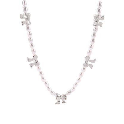 Simple, Stylish and Retro Pearl Necklace