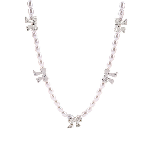Simple, Stylish and Retro Pearl Necklace
