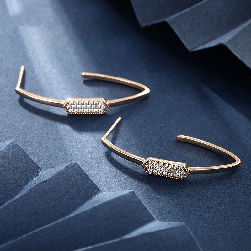 Simple V Letter Fashion Zircon Earrings for Women