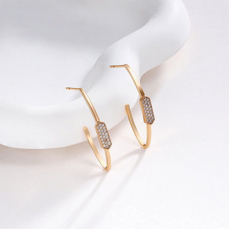 Simple V Letter Fashion Zircon Earrings for Women