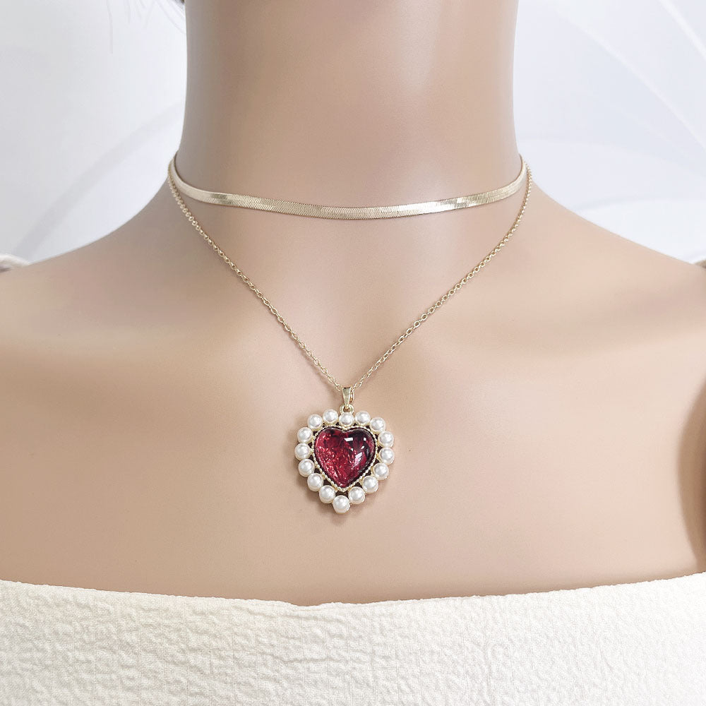 Resin Love Imitation Pearl Inlaid Necklace