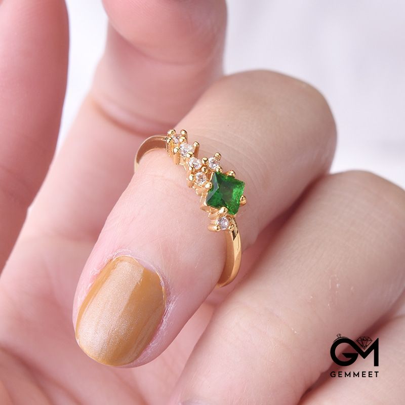 Vintage Green and White Zircon Ring