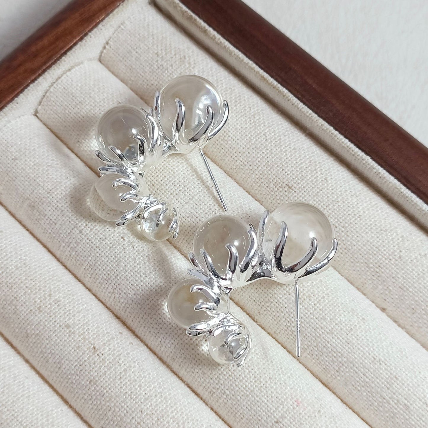 Stylish Simple Personality Transparent Pearl Earrings