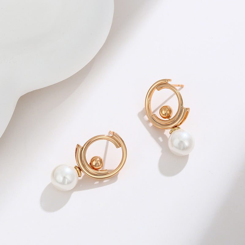 A Pair of Elegant Geometric Imitation Pearl Earrings