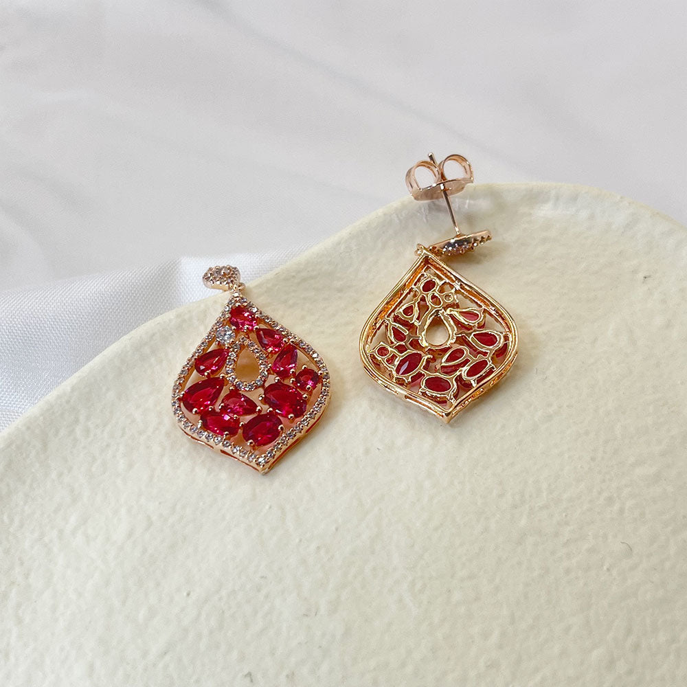 Pear Shaped Water Drop Shaped Pink Zircon Earrings