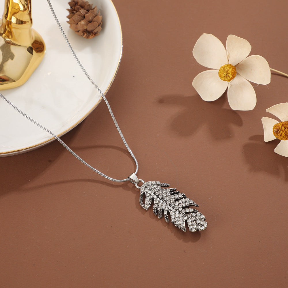 Stylish Personality Feather Full Diamond Alloy Necklace