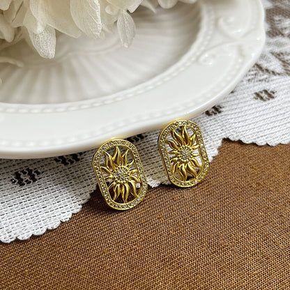 Premium Vintage Design Personality Round Stud Earrings