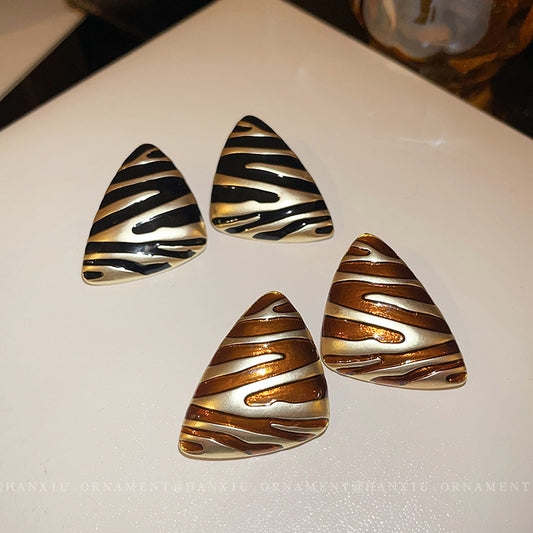 Electroplated Silver Needle Triangle Earrings