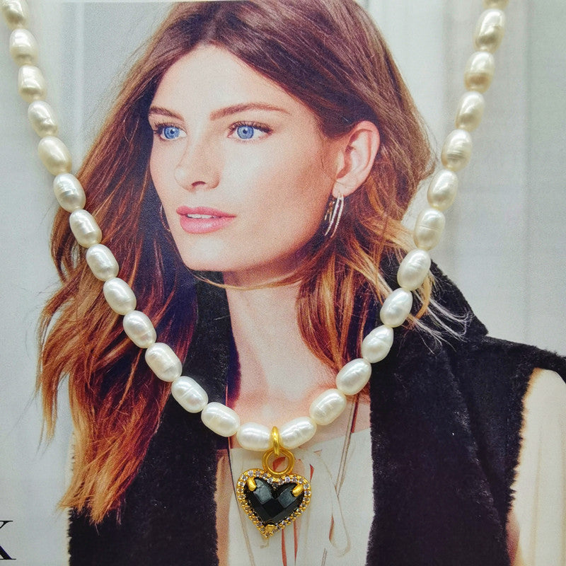 Light Luxury Niche Black Diamond Love Freshwater Pearl Necklace