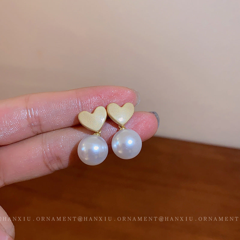 Silver Needle Heart Pearl Earrings