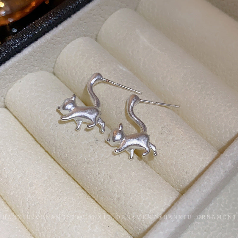 Cat cold wind geometric stud earrings