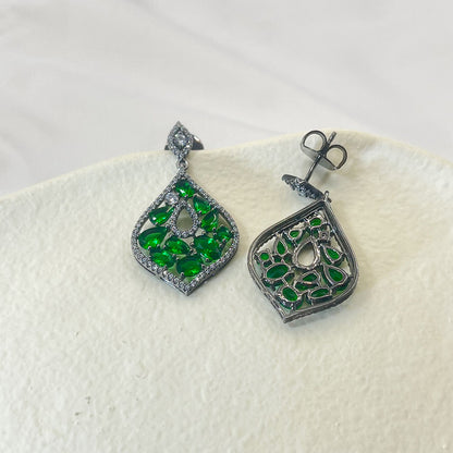 Pear Shaped Water Drop Shaped Green Zircon Earrings
