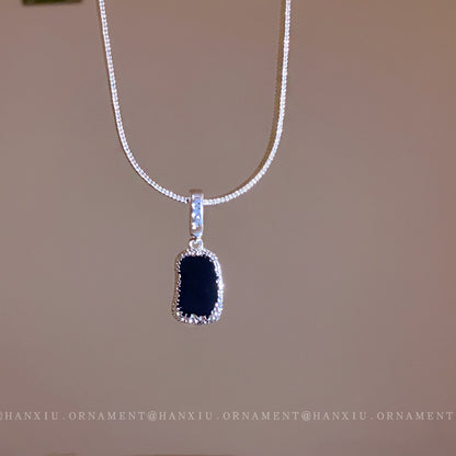 Dripping Oil Serpentine Square Necklace