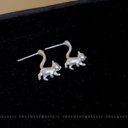 Cat cold wind geometric stud earrings