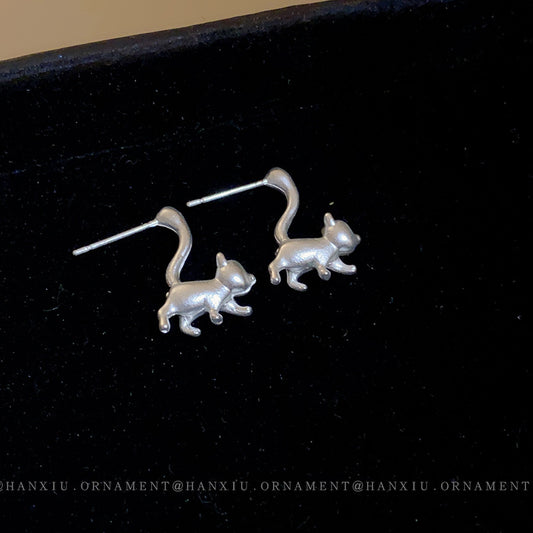Cat cold wind geometric stud earrings