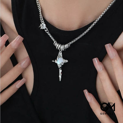 Moonstone Pleated Star Pendant Alloy Necklace