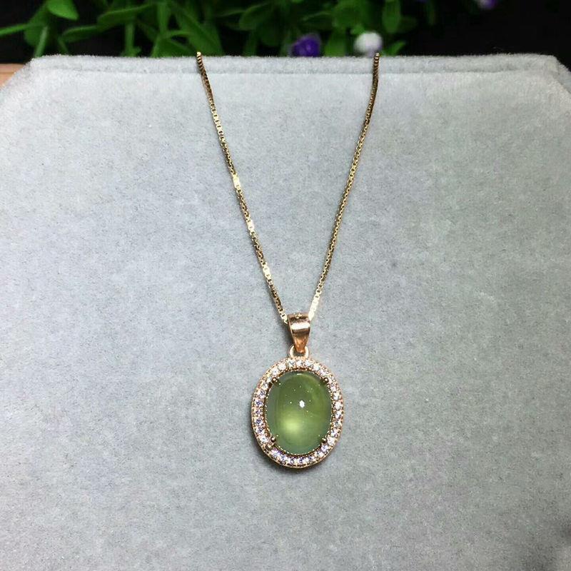 Short Prehnite Necklace