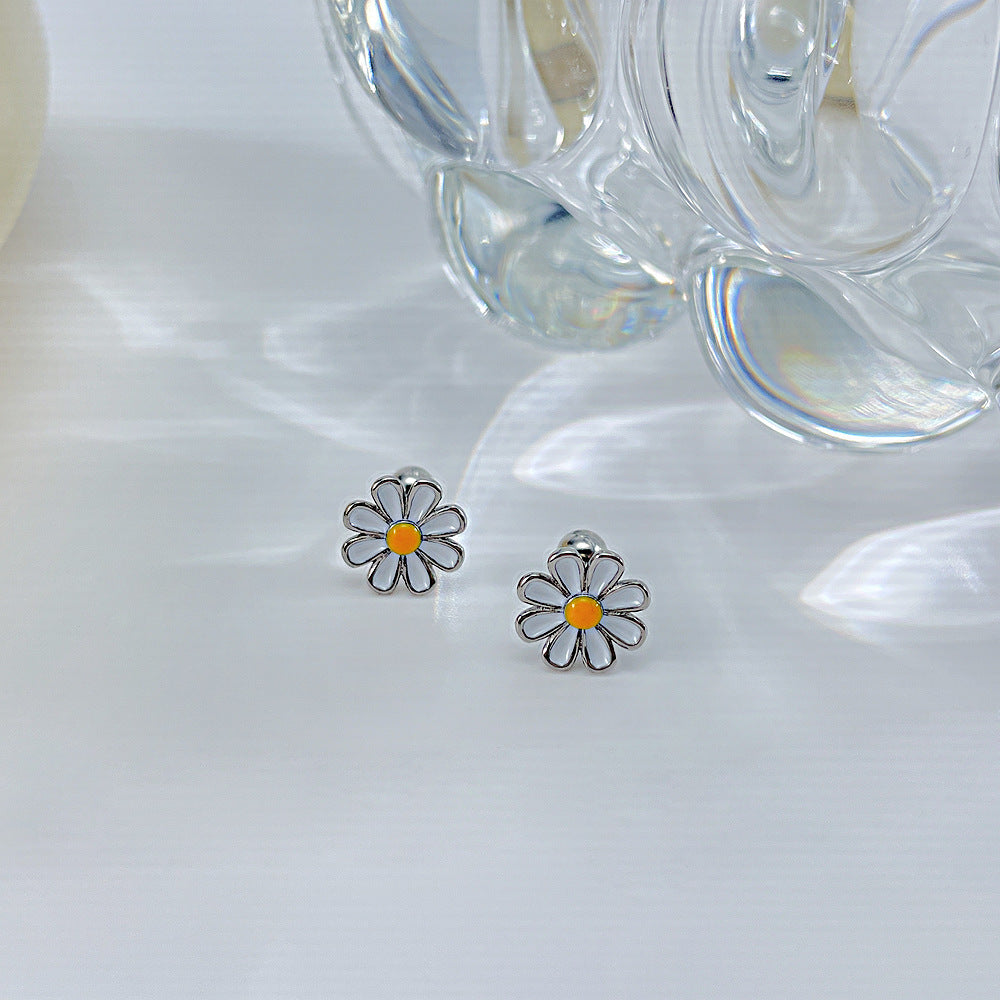 Small Daisy Flowers Titanium Steel Stud Earrings