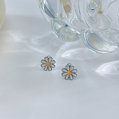 Small Daisy Flowers Titanium Steel Stud Earrings